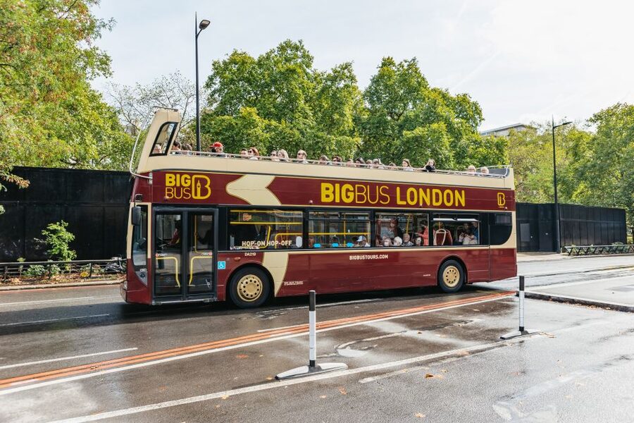 London: London Eye, River Cruise, & Hop-on Hop-off Bus Tour - The red, blue, and green routes cover different moods