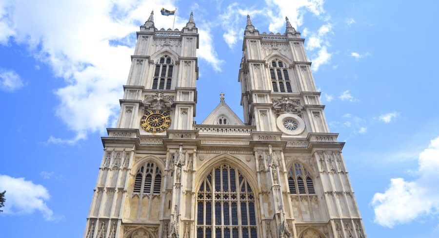 London: London Sightseeing Walking Tour with 30+ Sights - Following the Thames from London Bridge to Tower Bridge