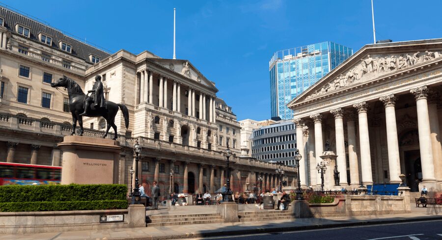 London: London Sightseeing Walking Tour with 30+ Sights - What the guides add to the walk