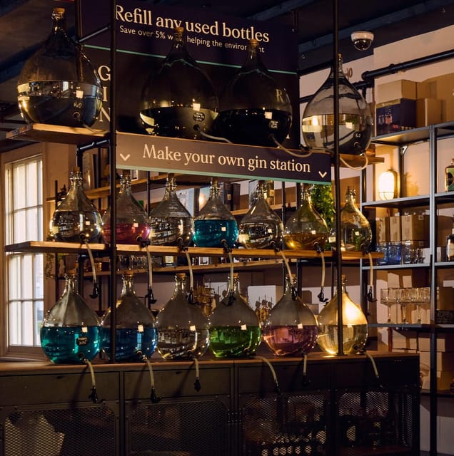 London: Make Your Own Gin Workshop with Take-home Bottle - A G&T gets the session started