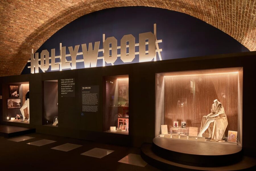 London: Marilyn: The Exhibition: Entrance Ticket - Who should make time for MARILYN?