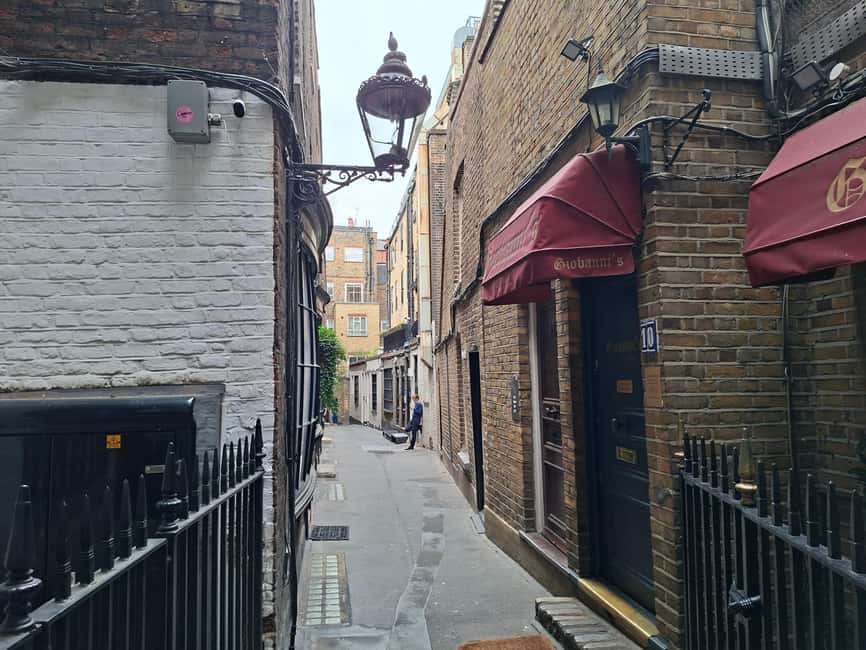 London: Mary Poppins Walking Tour - Why this Mary Poppins walk works
