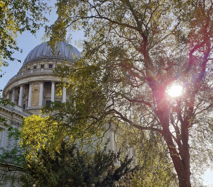 London: Medieval History Walking Tour from The Tower - London Bridge, Borough Market, and the old trade route
