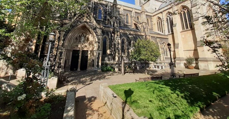 London: Medieval History Walking Tour from The Tower - Crossing Tower Bridge into Southwark