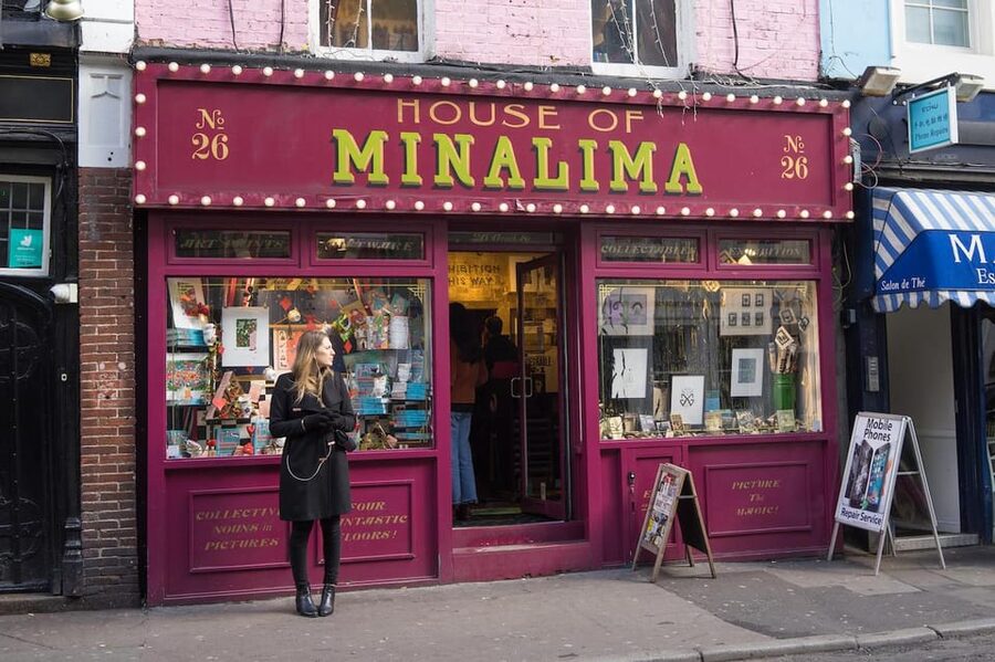 London: Notting Hill, Highlights & Markets Private Tour - Timing, language, and comfort