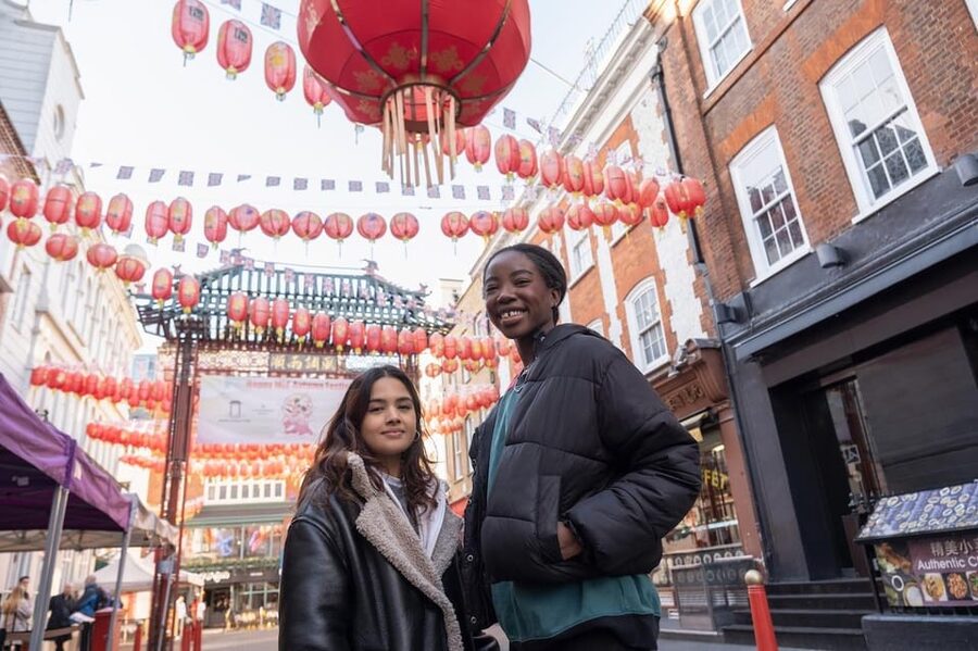 London: Notting Hill, Highlights & Markets Private Tour - Chinatown, Leicester Square, and the National Gallery