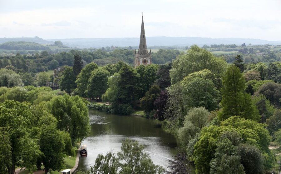 London: Oxford, Stratford, Cotswolds, and Warwick Day Trip - What this ambitious London day trip really offers