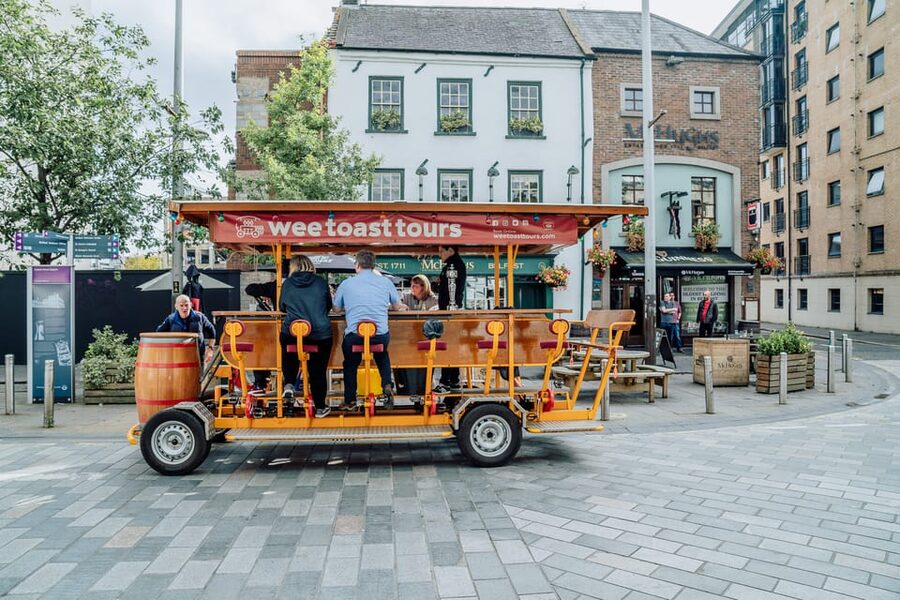 London: Piccadilly and Soho Beer Bike Tour - A London pub crawl with pedals