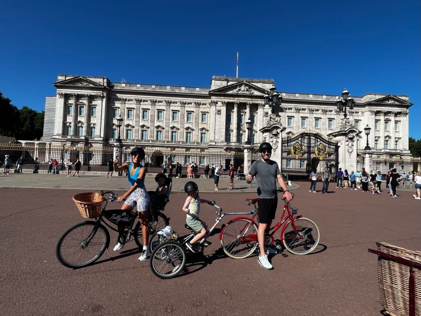 London: Private Family Guided Bike Tour with Childseats - Bikes, child seats, and safety