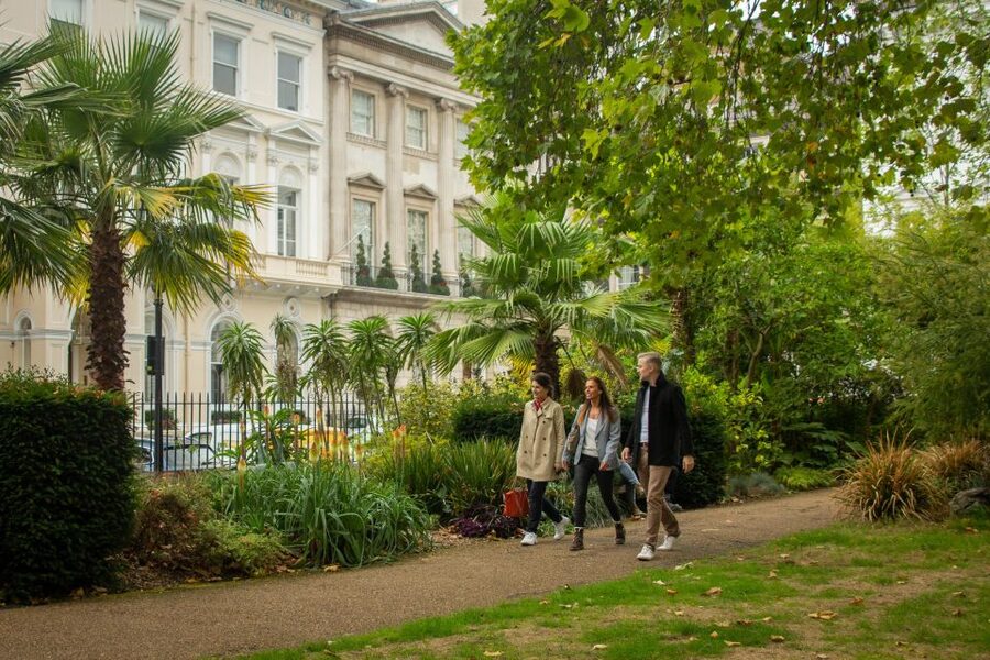 London: Private Personalized Tour with a Local Host - The value of a private guide at $141 per person