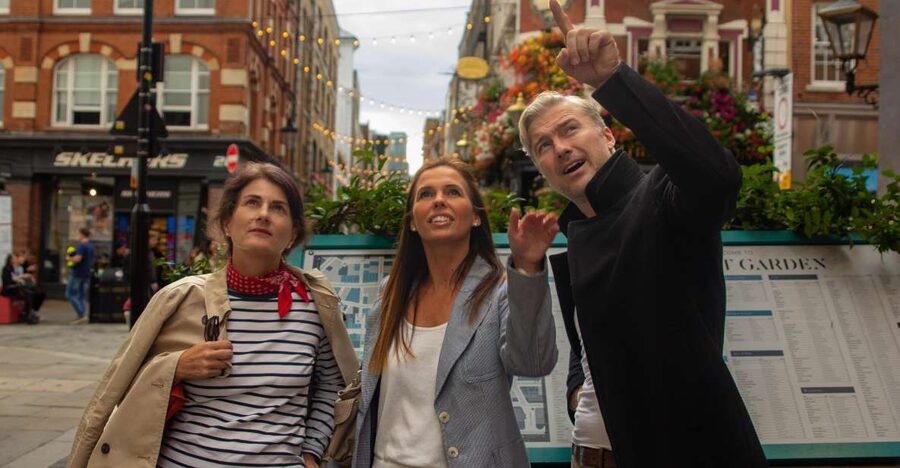 London: Private Personalized Tour with a Local Host - Southbank and the walk toward London Bridge