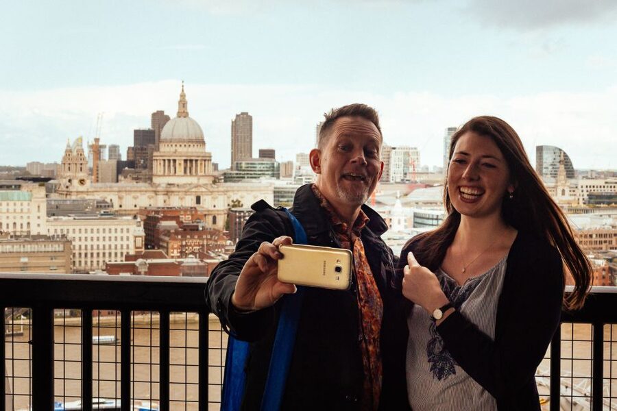 London: Private Tour with Locals – Highlights & Hidden Gems - What the private format is really worth
