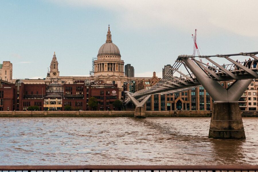 London: Private Tour with Locals – Highlights & Hidden Gems - Pace, footwear, and access