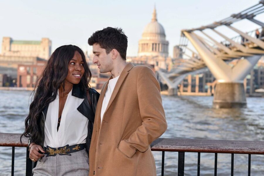 London: Professional Private Photoshoot and Edited Photos - Millennium Bridge and the River Thames views