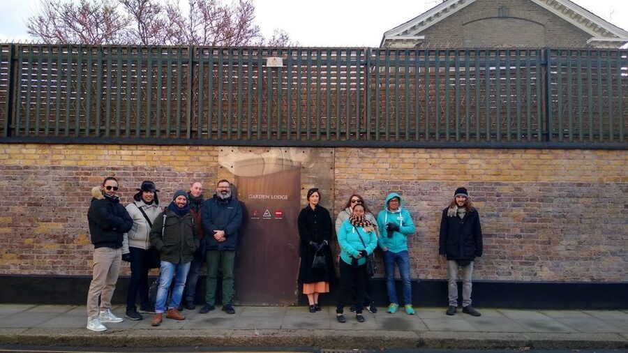 London: "Queen" Highlights Walking Tour - Is the Queen Highlights Walking Tour worth booking?