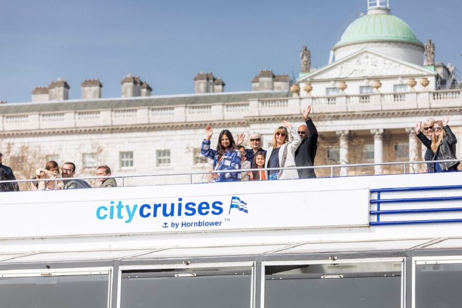 London: River Thames Hop-On Hop-Off Sightseeing Cruise - Who gets the best value at $33