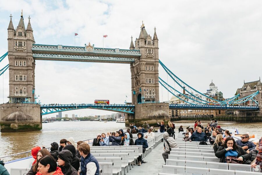 London: River Thames Hop-On Hop-Off Sightseeing Cruise - Commentary, crew, and the onboard bar