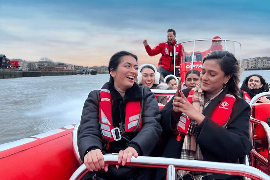 London: River Thames Sunset Speedboat Experience with Drink - Why this Thames ride feels different from a normal cruise