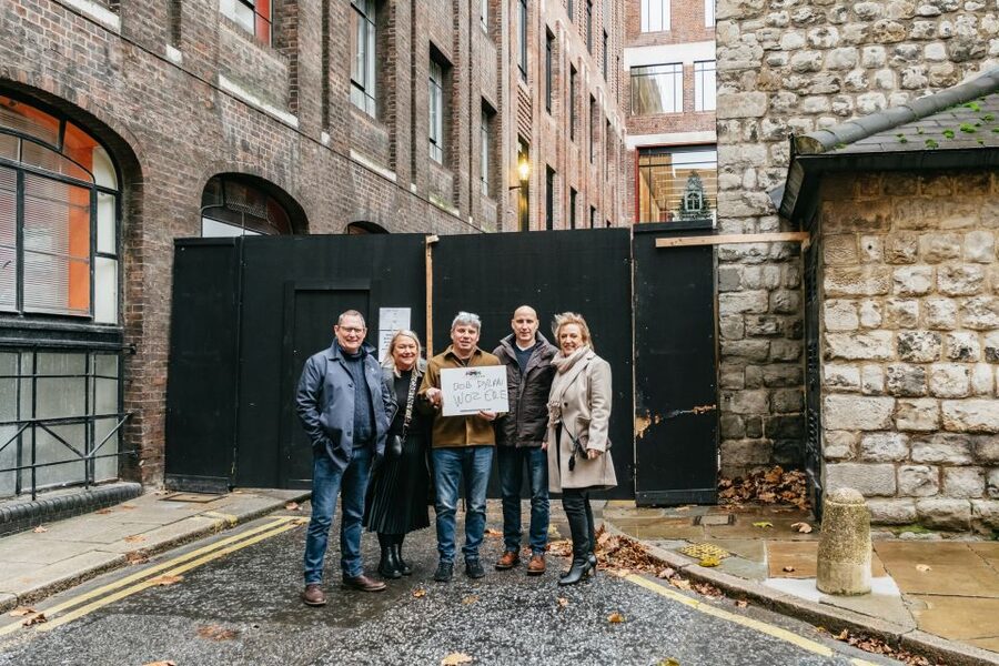 London: Rock and Roll Taxi Tour - Bowie, Queen, Oasis, and the wider rock map