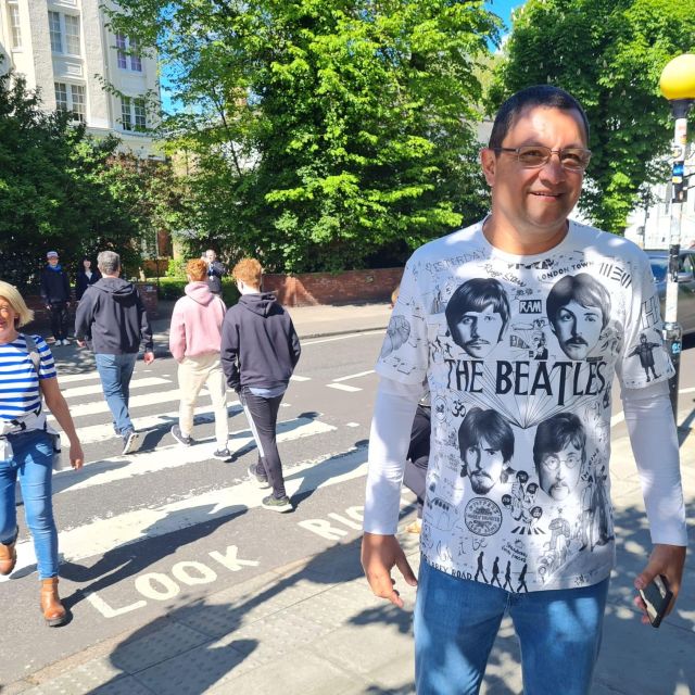 London: Rock N Roll Beatles Private Black Cab Tour - A black cab route through London’s rock story