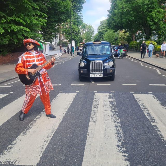 London: Rock N Roll Beatles Private Black Cab Tour - Gibson Garage and a practical shopping bonus