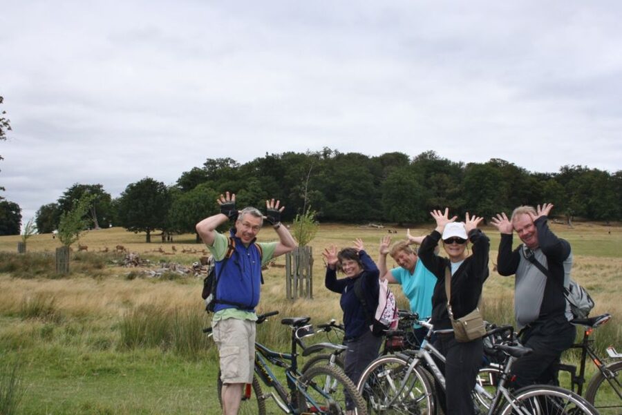 London: Royal Deer Park Bike Tour - Riding through Richmond Park