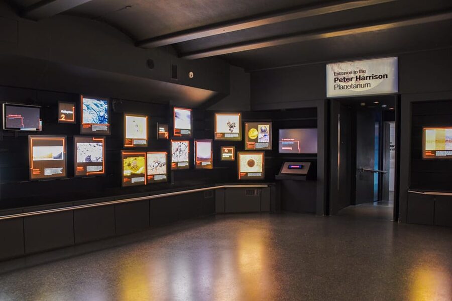 London: Royal Observatory Planetarium Show Entry Ticket - Why the live astronomer matters