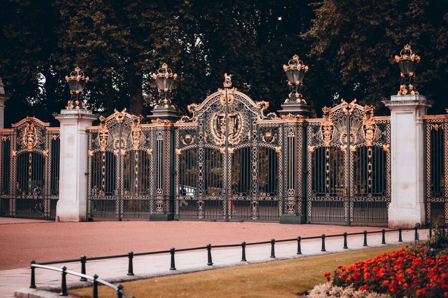 London Royal Tour - Buckingham Palace Entry - 12 guests 2,5h - Constitution Hill and the clearest palace view