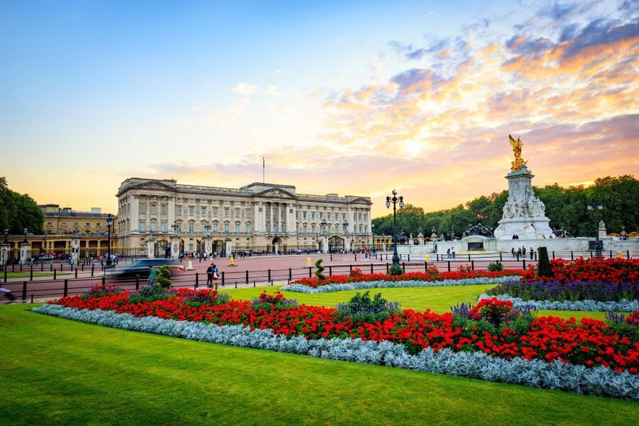 London: Royal Tour with Afternoon Tea at the Rubens - Should you book the Royal Tour and tea?