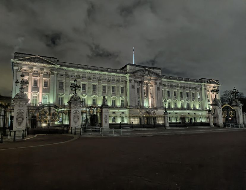London : Royal Westminster By Night Walking Tour - Why Westminster works better after sunset
