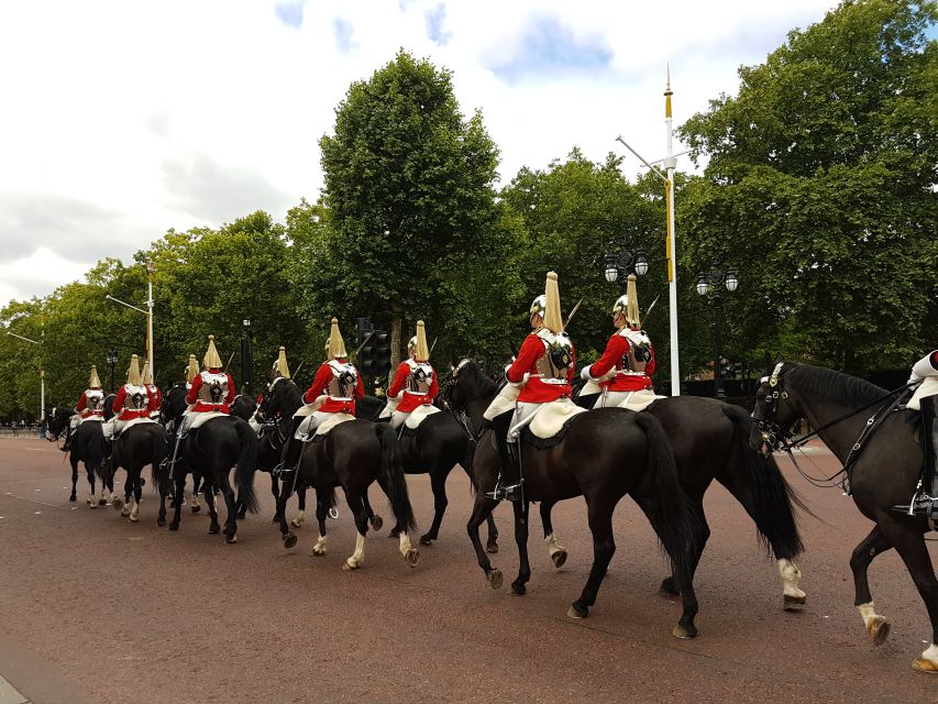 London: Royalty Walking Tour with Changing of The Guard - Key points at a glance
