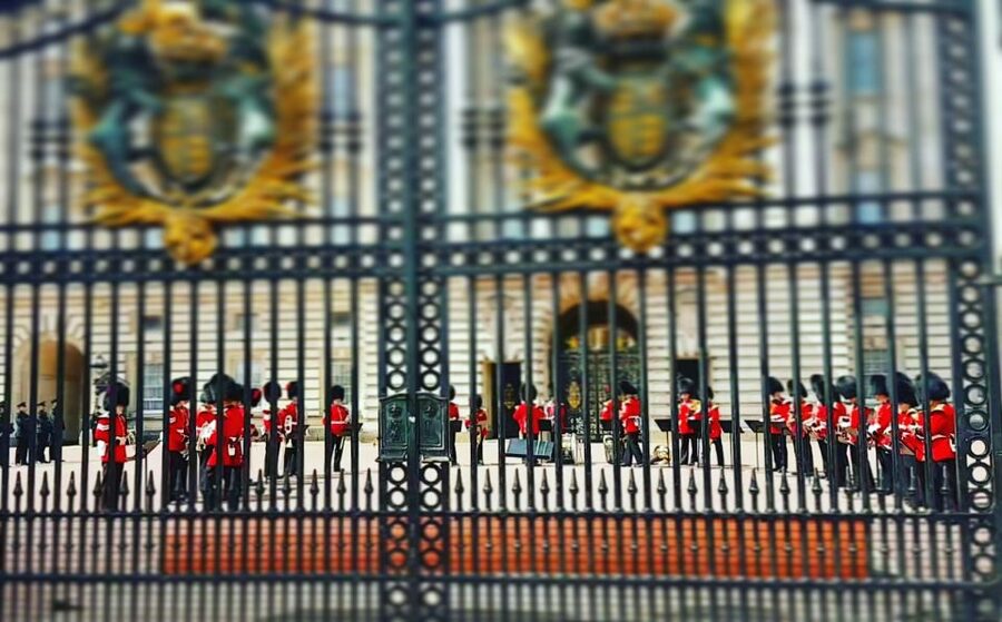 London: Royalty Walking Tour with Changing of The Guard - Is $33 a fair price?