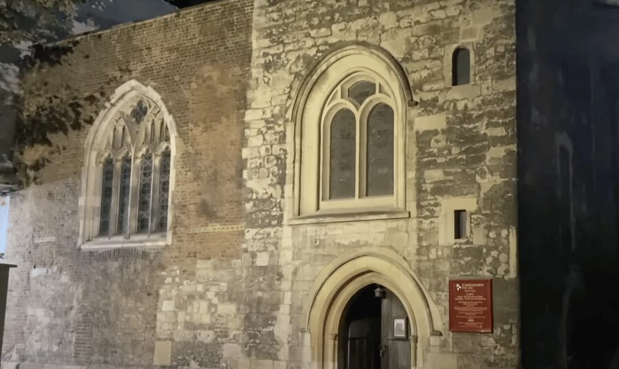 London's Ghosts & Gruesome Past Nighttime Walking Tour - St. Bartholomew the Great and nine centuries of burial stories