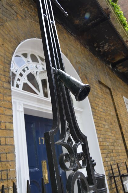 London's Hidden Treasures Tours by Black Taxi Cab - What the $673 price means for your group