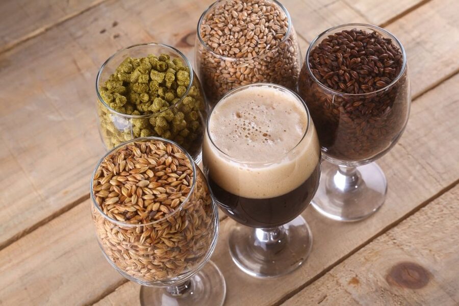 London: Secret Beer Tour - Starting beside Tower Bridge in a 17th-century tap room