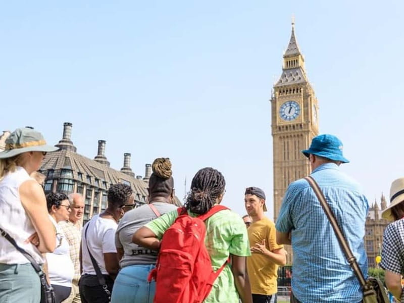 London: See 30+ Top Sights and Eat 8 British Foods Tour - A royal opening through Green Park and Buckingham Palace
