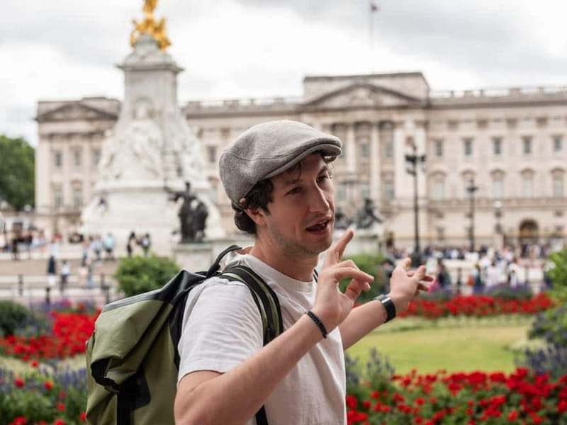 London: See 30+ Top Sights and Eat 8 British Foods Tour - Borough Market brings the food at the end