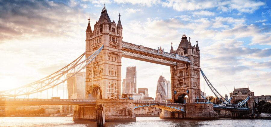 London: Self-Guided History City Tour with an App - A three-hour walk through London’s oldest layers