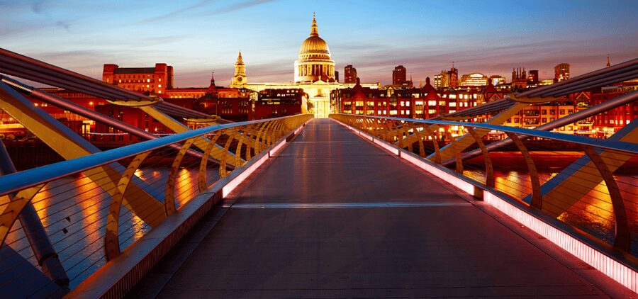 London: Self-Guided History City Tour with an App - Tower Hill, London Wall, and Tower Bridge