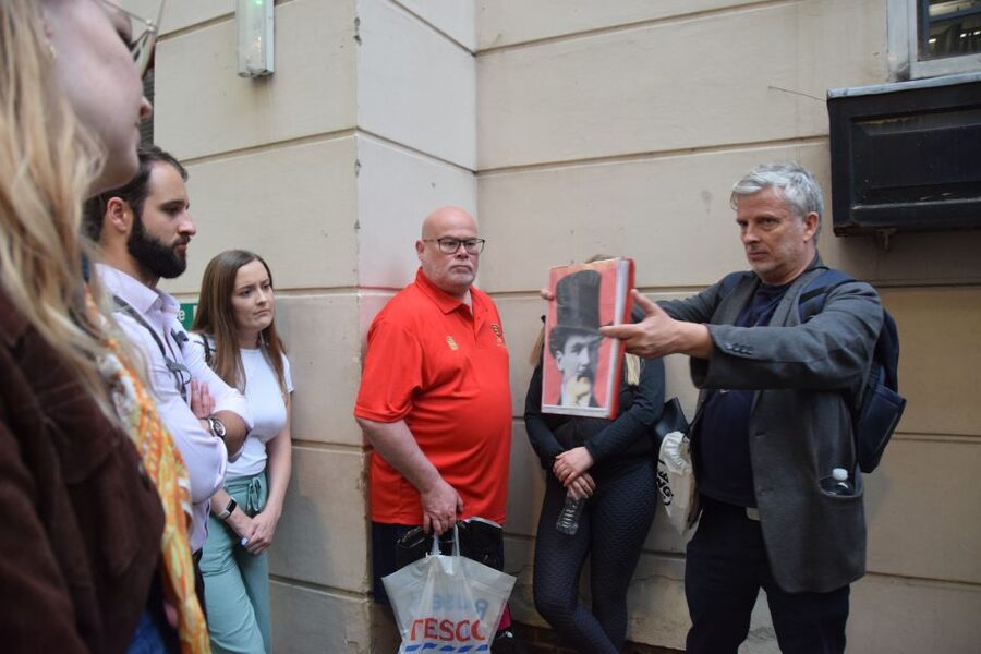 London: Serial Killers of London Guided Walking Tour - Declan’s interactive storytelling style