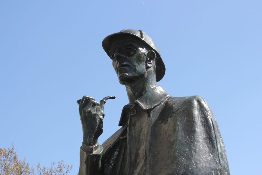 London: Sherlock Holmes Guided City Walking Tour - Conan Doyle’s London in books, hotels, and restaurants
