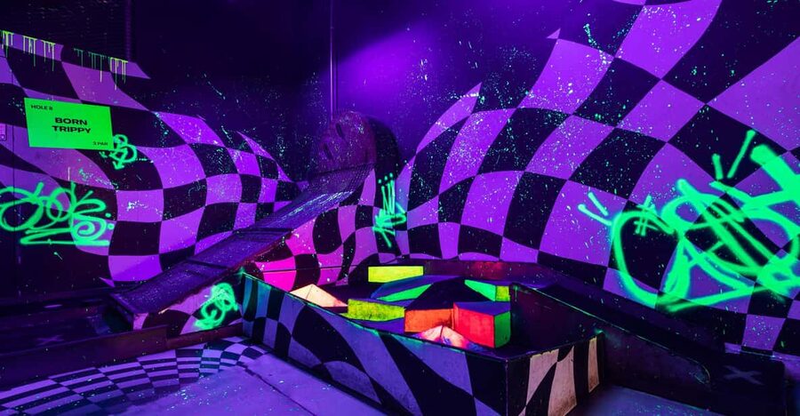 London: Shoreditch Junkyard Golf Tickets for 9 or 18 Holes - Junkyard Golf turns Shoreditch into a scrapyard playground