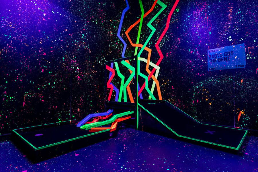 London: Shoreditch Junkyard Golf Tickets for 9 or 18 Holes - A visit from Liverpool Street to the first putt