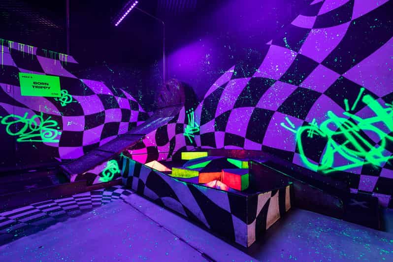 London: Shoreditch Junkyard Golf Tickets for 9 or 18 Holes - Who will enjoy Junkyard Golf most