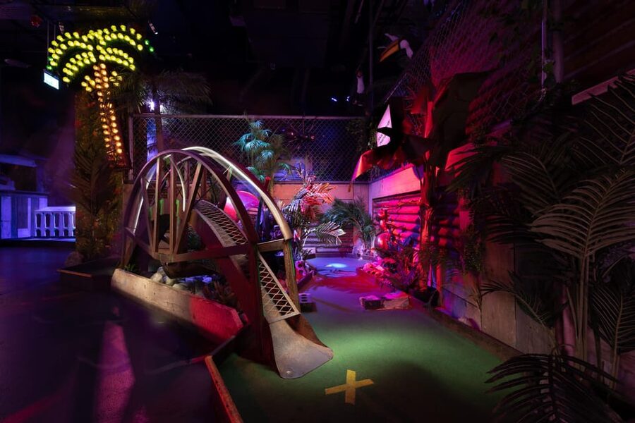 London: Shoreditch Junkyard Golf Tickets for 9 or 18 Holes - Is the experience good value at $16.16?