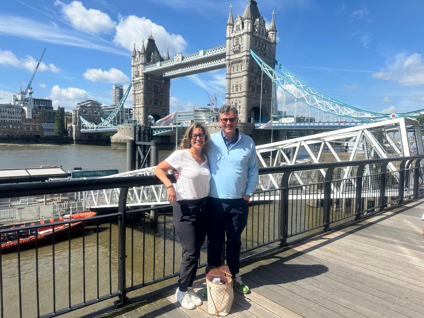 London: Sightseeing Black Cab Tour with Hotel Pickup - Why a black cab works well in London