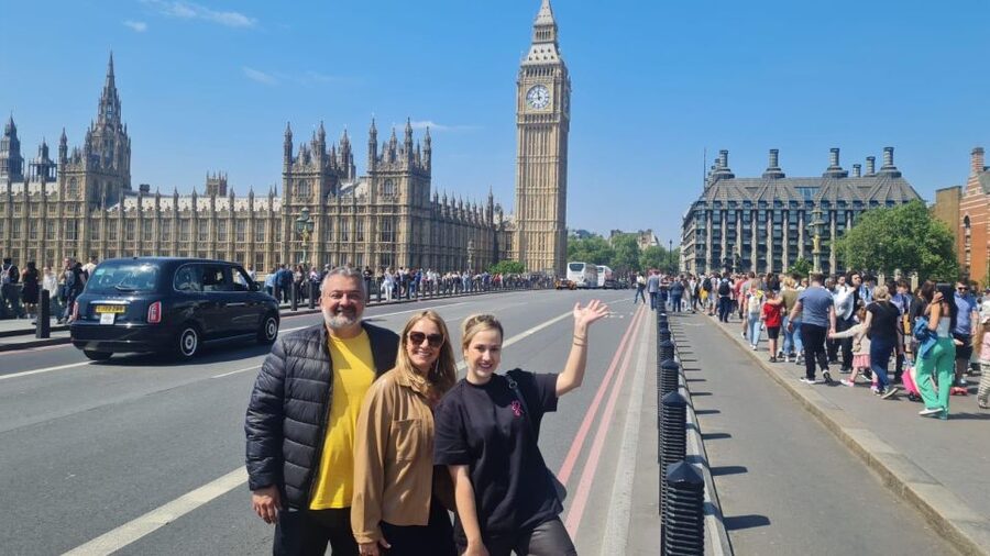 London: Sightseeing Black Cab Tour with Hotel Pickup - Buckingham Palace and the royal route