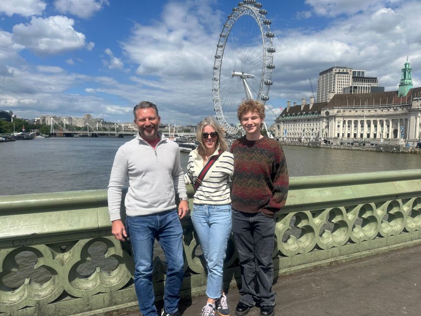 London: Sightseeing Black Cab Tour with Hotel Pickup - What your guide adds to the day