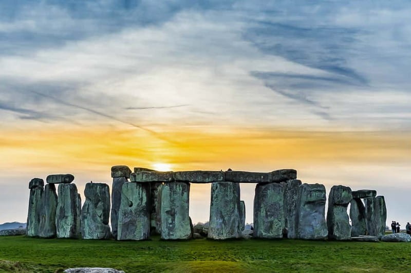 London: Small Group Stonehenge and Bath Tour & Secret Site - Bath: a guided introduction, then room to choose