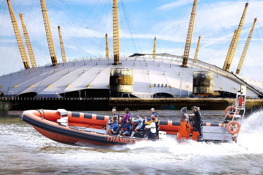 London: Speedboat Tour Through Heart of the City - The first stretch is sightseeing, not racing